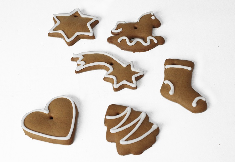Assortiment 6 décorations de Noël à suspendre 12g X30